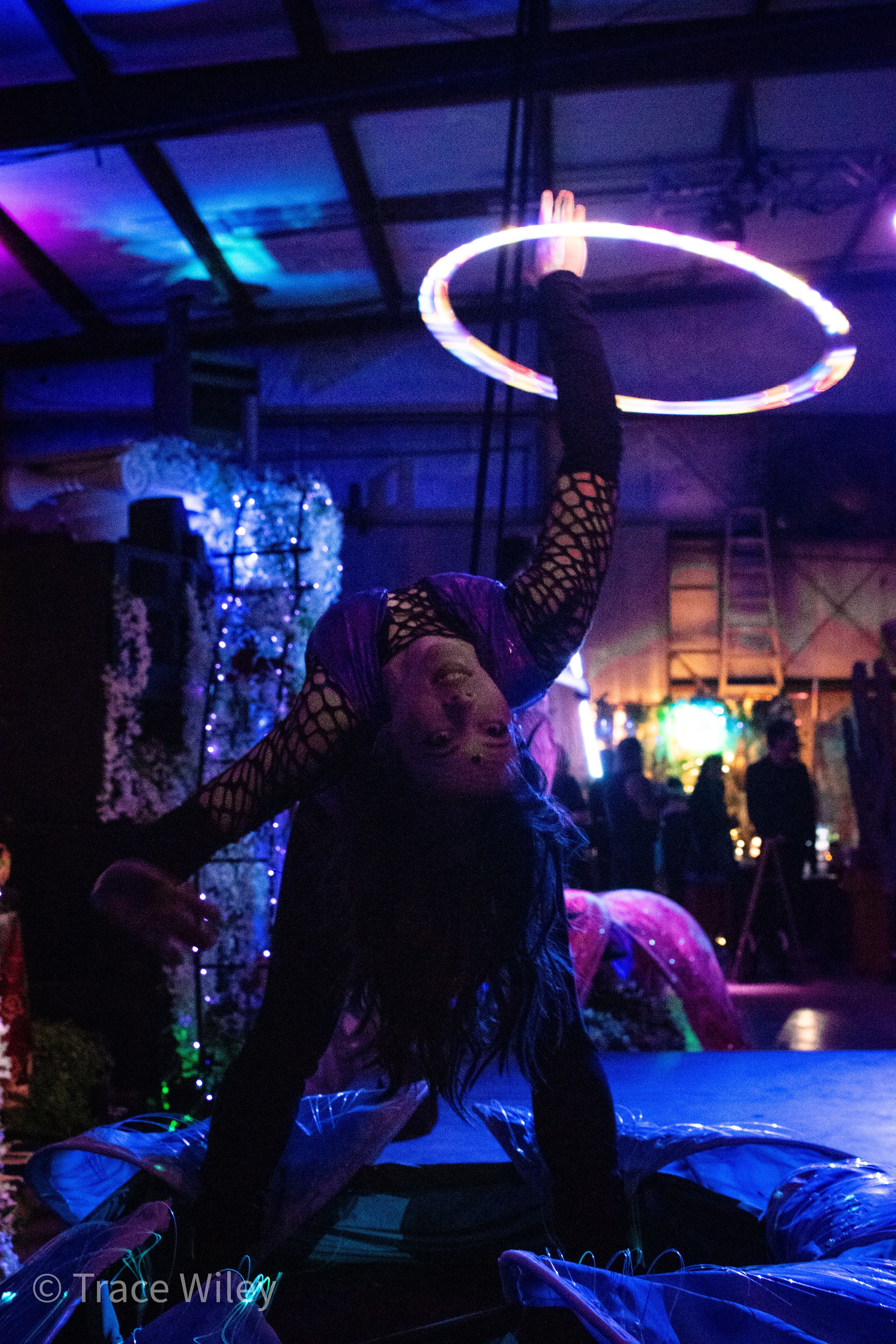 Darya Devotion LED performance Art Explosion